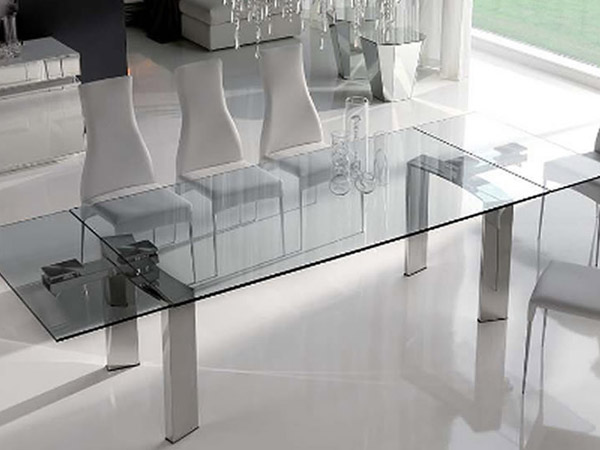 Arredamento-moderno-per-negozio-Milano